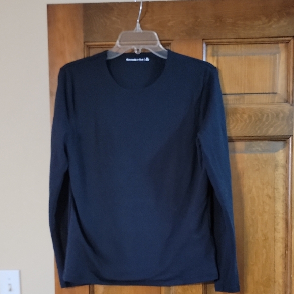 Abercrombie & Fitch Tops - Abercrombie Long Sleeve Tee